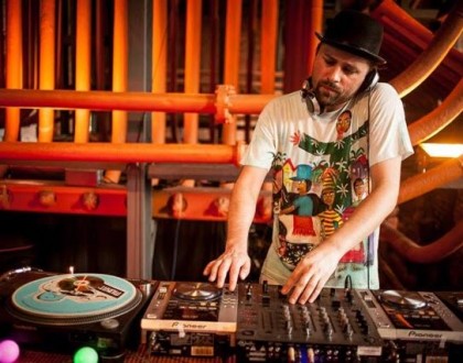 Sonoro Arte traz edição especial de vinil com moda e gastronomia