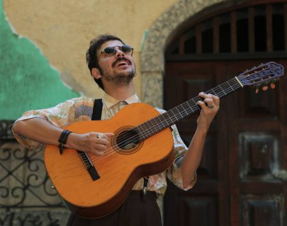 #DESCUBRA a malemolência de Thomás Meira em seu novo single!