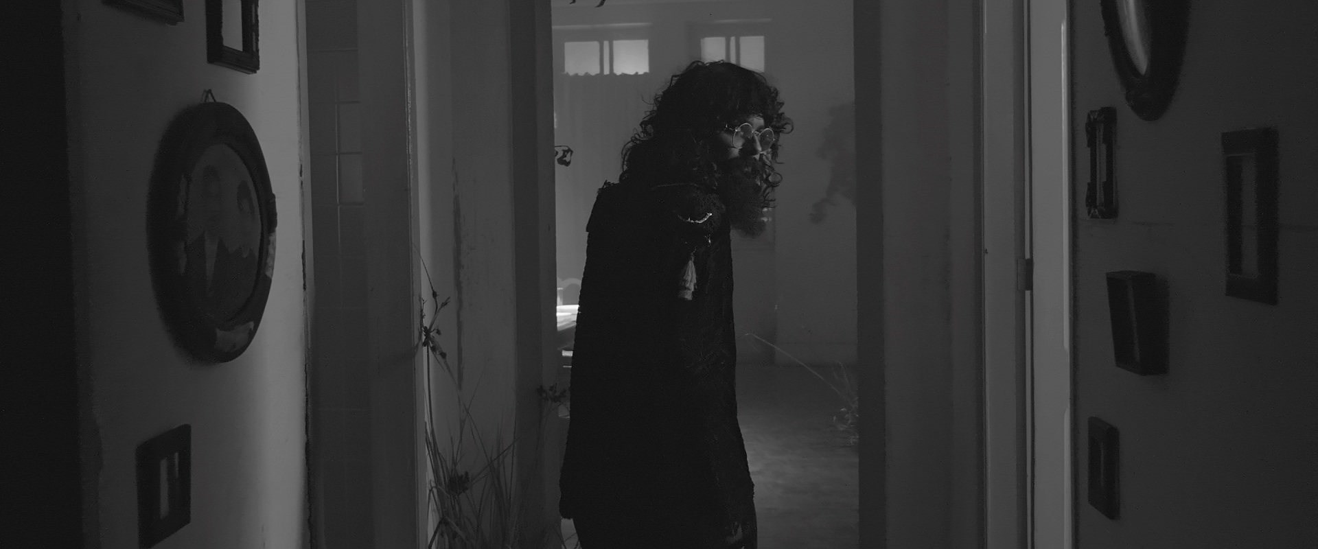 ANDRÉ PRANDO – FANTASMAS TALVEZ