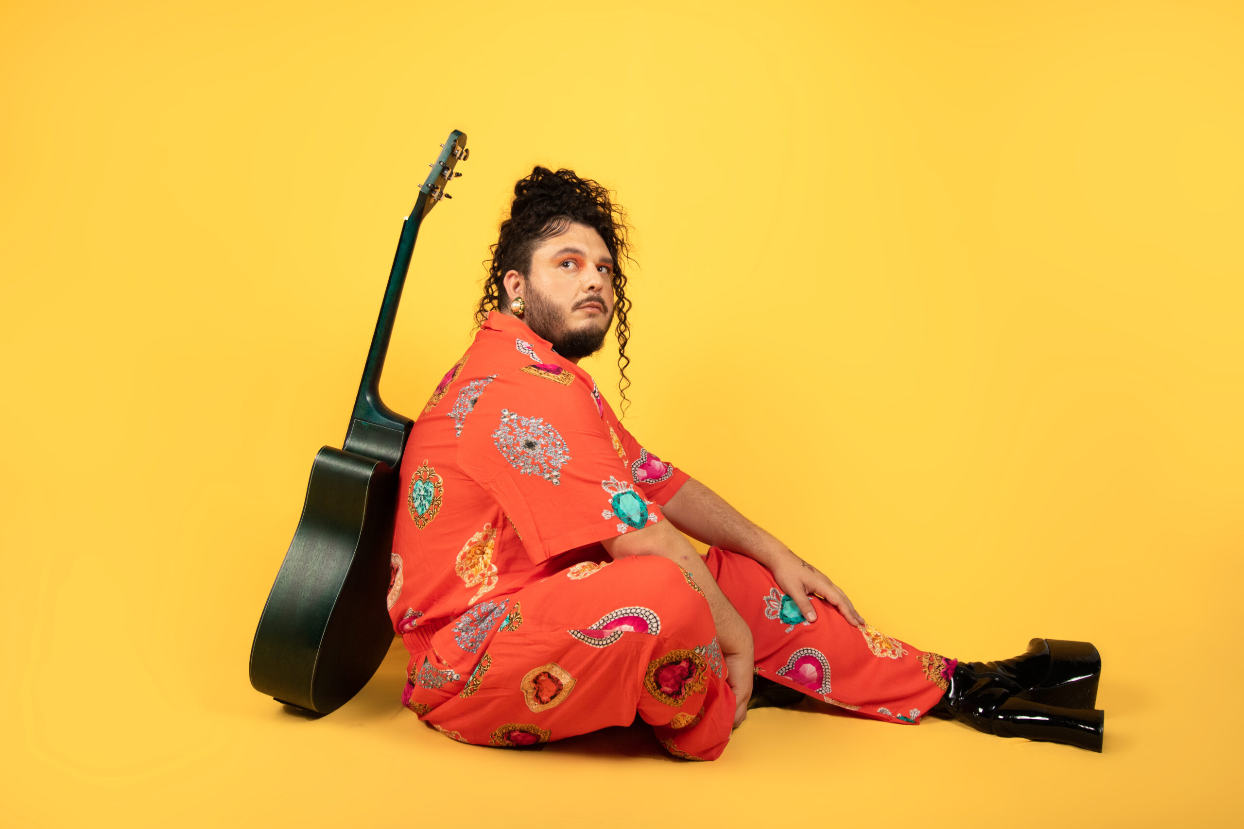 Ronná apresenta "Meio Eu"