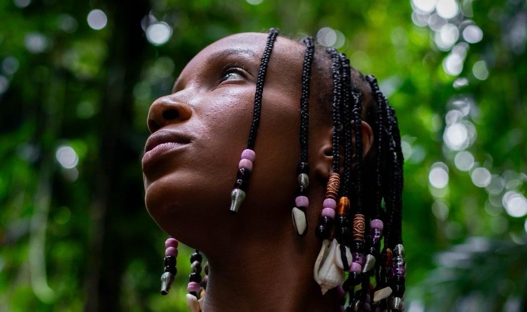 Nayri Lança o Single "Aiyê"